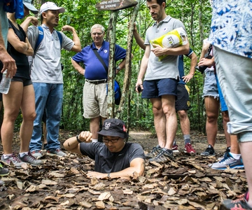 HCM: Cu Chi tunnelit, Cao Dai temppeli, Musta Neitsyt vuori