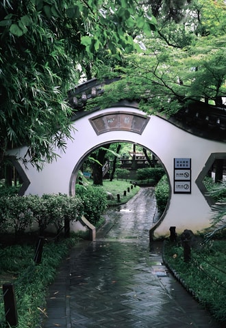 Nanchang Old Town 3H: Hidden History, Temples & Local Life