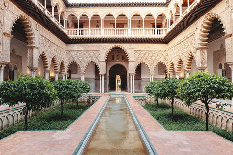 Seville: VIP Early Bird Guided Tour of The Alcazar Seville: Royal Alcazar Exclusive Early Access Guided Tour