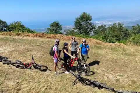 From the sea to the Apuan Alps:EBike Tour on Mount Folgorito