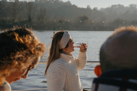 Porto: 6 Brücken Portwein-Flusskreuzfahrt mit 4 VerkostungenPorto - 6 Brücken Hafenwein-Flusskreuzfahrt mit 4 Verkostungen