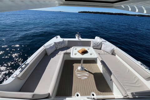 Marseille: An exceptional day by catamaran in the heart of the Calanques Marseille: Exceptional day on a catamaran in the heart of the Calanques