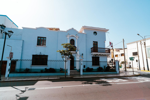 Lima: Jewish History Old Town Private Guided Walking Tour 2-hour: Jewish Daytime Tour