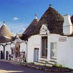 Tour : Alberobello Trulli, Monopoli e Polignano a Mare-storia e cultura