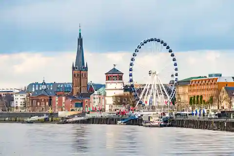 Cologne: Dusseldorf Half-Day Private Tour