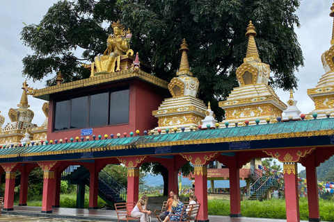 Pokhara: amanecer en Sarangkot y tour cultural tibetano (medio día)