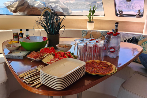 Tenerife: PRIVATE Catamaran cruise with Lunch and Drinks
