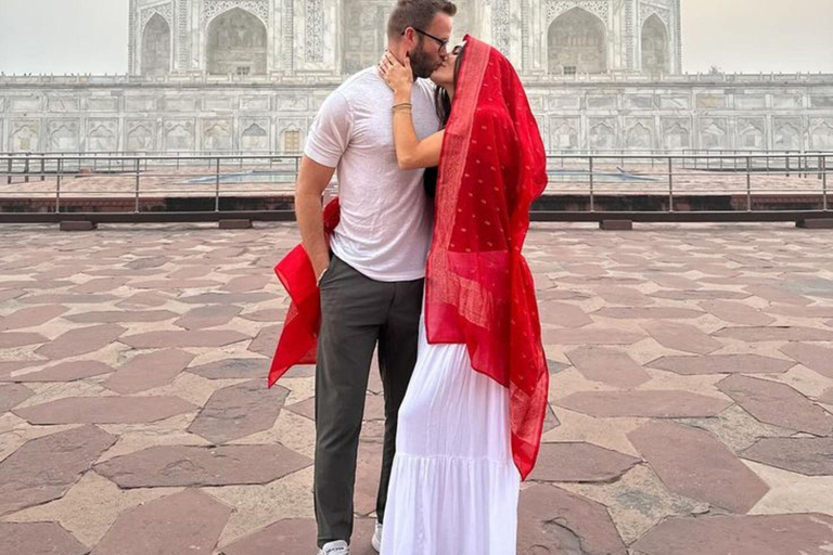 Taj Mahal sin colas y tour de la ciudad de Agra – Especial para parejasTour de la ciudad de Agra y el Taj Mahal con opción de guía