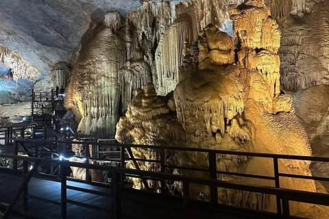 Bustransfer van Hue naar Paradise Cave met sightseeing