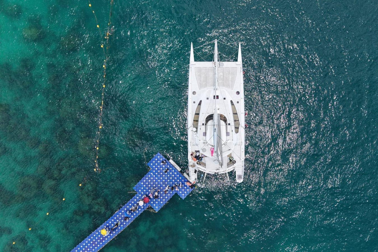 Phuket: tour en yate de lujo por las islas Racha y Coral