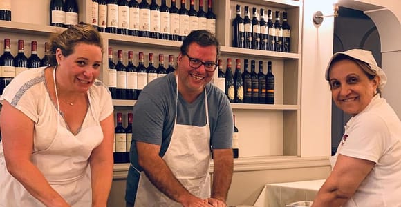 Bologna: Pasta and Tiramisu Cooking Class with Wine