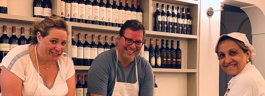 Bologna: corso di cucina sulla pasta e il tiramisù con vino