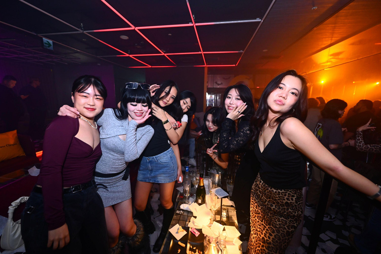 Osaka Dotonbori:GIRAFFE Nightclub Ticket with Drink/VIP Plan 【11:00 PMーClose】Admission Ticket + 2 Drinks