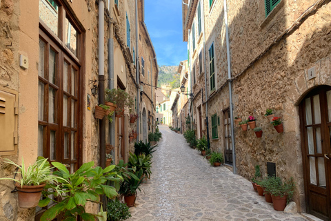 Valldemossa: Town and the most beautiful viewpoints