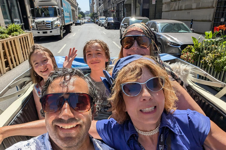Montreal: Unforgettable Guided Tour in a Vintage 1930s Convertible Car