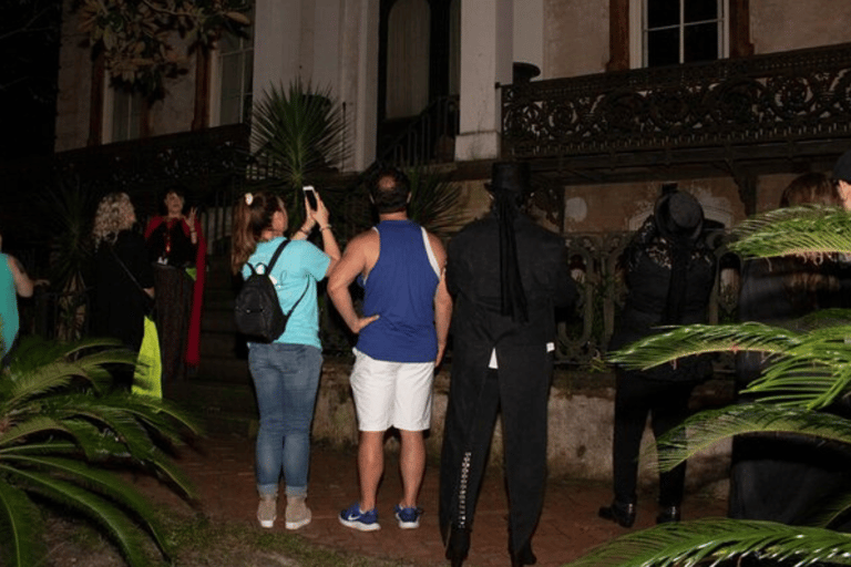 Savannah: Ghost & Graveyard Walking Tour With Local Guide Standard Option