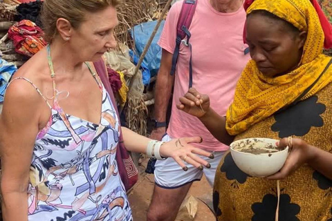 桑给巴尔：穆尤尼村之旅和姆滕德海滩放松体验私人观光（含接送服务）