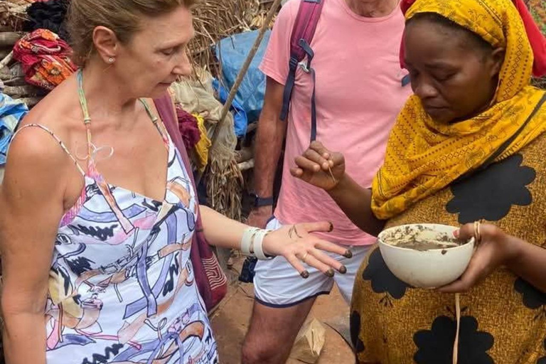 桑给巴尔：穆尤尼村之旅和姆滕德海滩放松体验私人观光（含接送服务）