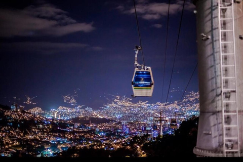 Medellin: Tour serale della Comuna 13