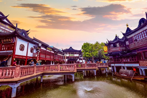 Shanghai: Old Town, Yu Garden & Zhujiajiao Water Town Tour