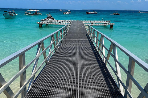 Cartagena: Playa Blanca Barú Day Trip, Lunch & Hotel Pickup