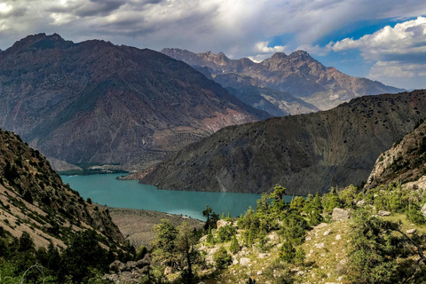 Dushanbe: Iskanderkul Lake with Scenic Drive Private tour