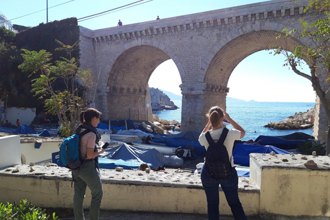 Marsella : visita de las calas urbanas y búsqueda del tesoroMarsella : visita de las calas urbanas y búsqueda del tesoro - Francés