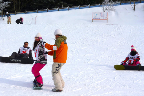 Osaka: Rokko Snow Park – wycieczka 1-dniowa z opcjonalną lekcją jazdy na nartachD (SANKI)