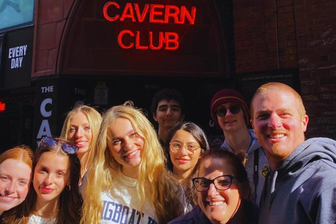 Liverpool: Private Beatles Taxi Tour with Guided Walk Finale