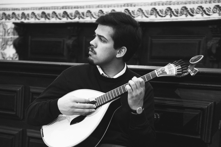 “Porto: Fado Show with Guided Tour in a Historic Monastery”