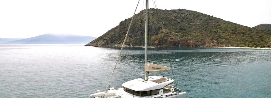 Nauplie : Croisière privée d'une demi-journée en catamaran