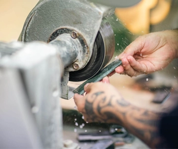 Rotorua: Jade Carving Experience at a Local Studio