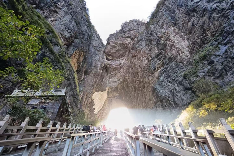 Excursão exclusiva de um dia à montanha Tianmen em Zhangjiajie