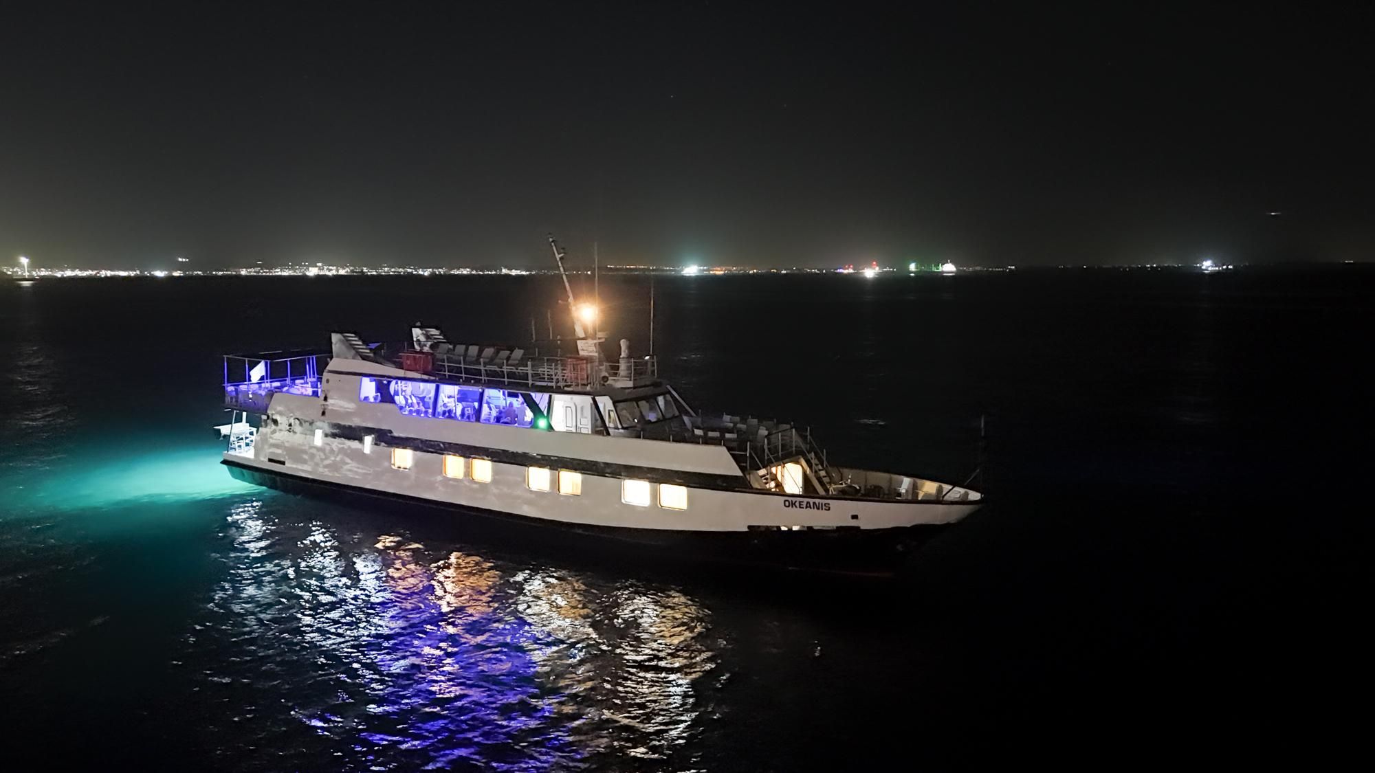 Larnaca: Disco-Sonnenuntergangskreuzfahrt
