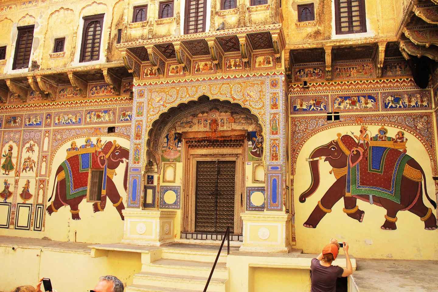 day trips from jaipur | discover fresco paintings at shekhawati