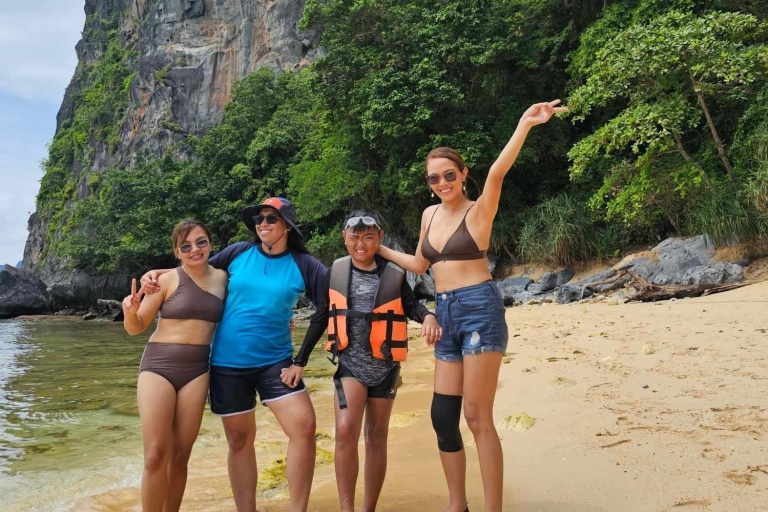 El Nido: Private/Exclusive Island Hopping Tour D BEST PRICE