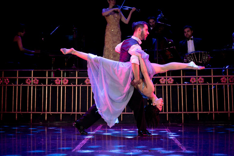 بوينس آيرس: عرض تانجو في القصر والعشاءبوينس آيرس: قصر التانغو، عرض منفرد مع مشروب متضمنًا