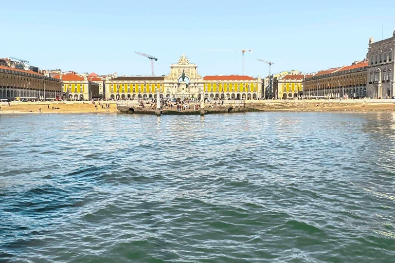 Lisbon: Tagus River Sailboat City Cruise Shared Tour - Sunset Tour