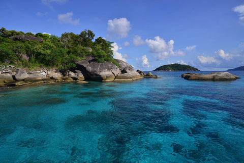 Phuket Excursión de un día a la isla Similan en catamarán de lujo y lancha rápida