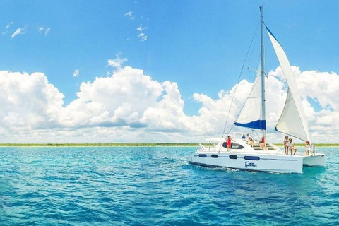 Cancun: Luxury sailboat in Riviera Maya