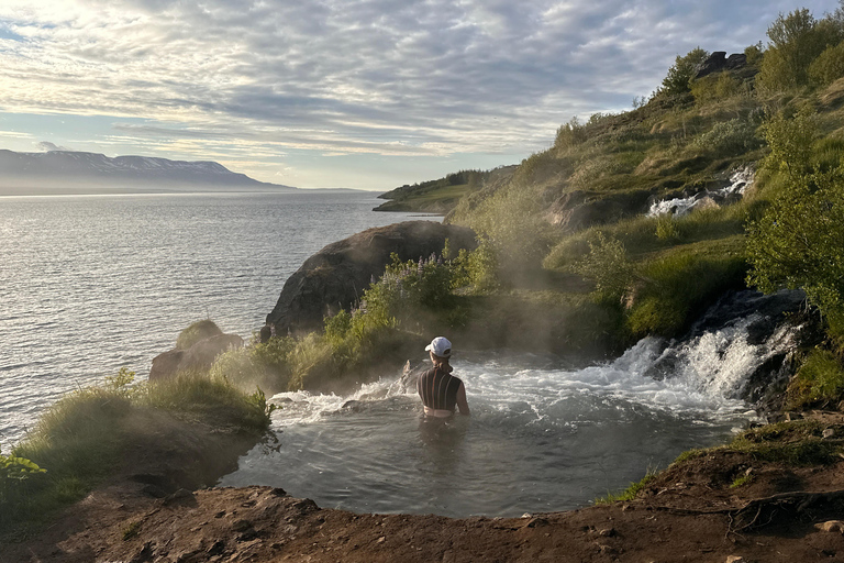 Akureyri: Tandem Kayaking with Geothermal Waterfall Visit