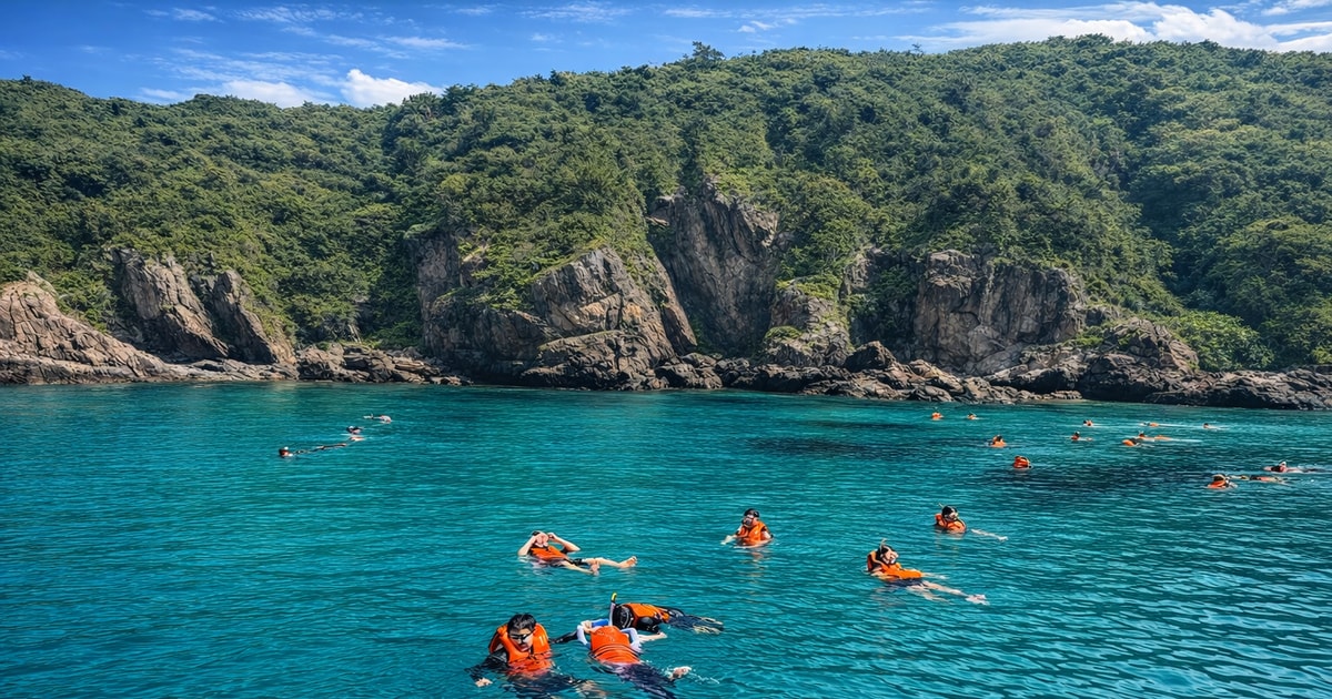 Nha Trang: Amazing Snorkeling Tour with Lunch