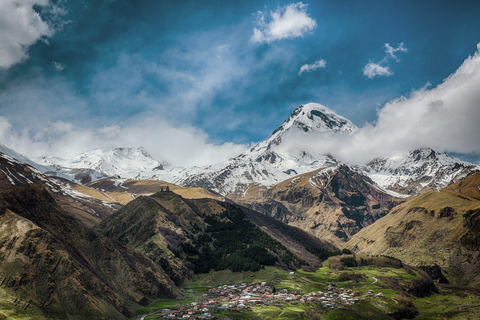 ¡De Tiflis a los alrededores del monte Kazbek!