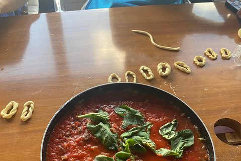 Sacramento: Italian Cooking and Dance Class Experience