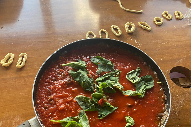 Sacramento: Italian Cooking and Dance Class Experience