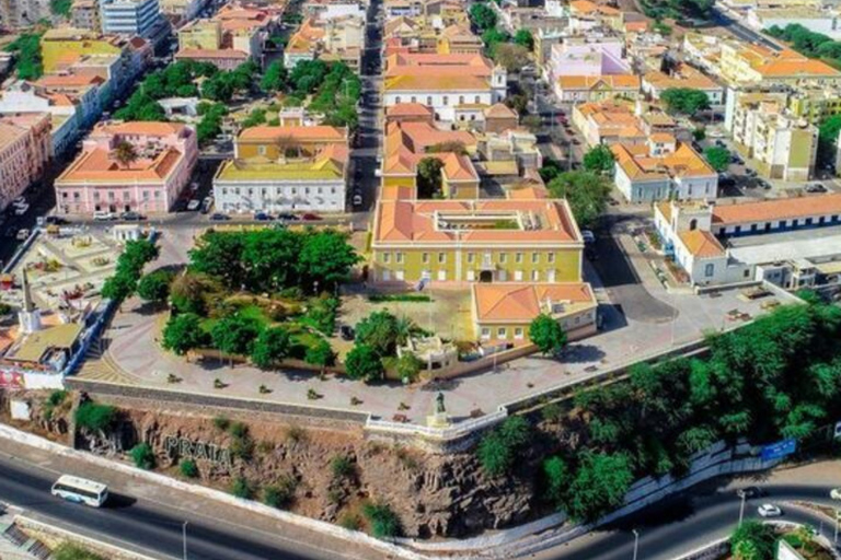 Santiago Dimeu: Praia Historical Tour & Cidade Velha