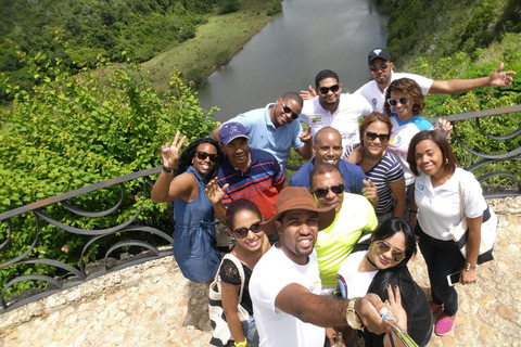 Altos de Chavón and Caves of Wonders Tour from Santo Domingo