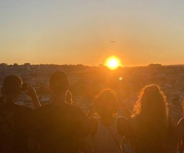 Lisbon: Private Tuk Tuk Tour with Professional Guide