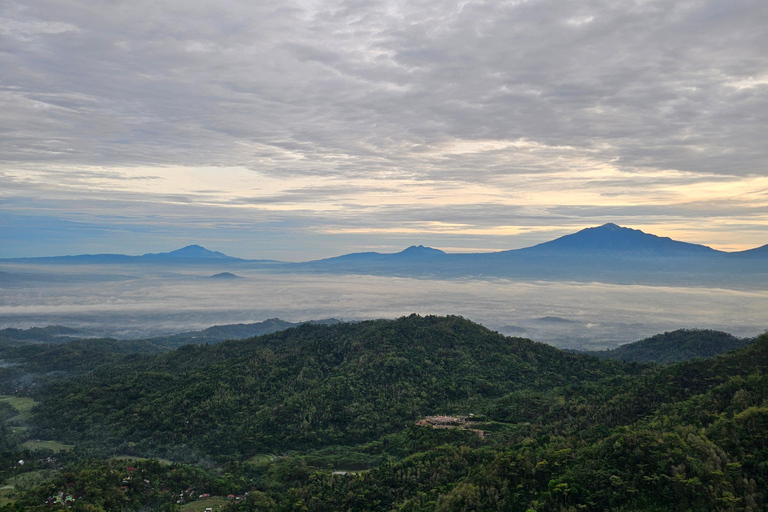 From Yogyakarta: Tumpeng Menoreh Skyline Sunrise