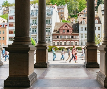 Praga: gita di un giorno a Karlovy Vary con torre di guardia e funicolare